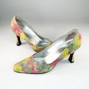 Bellini Tamesis Embossed Leather Kitten Heels Shoes Floral Yellow Pink Women 7.5
